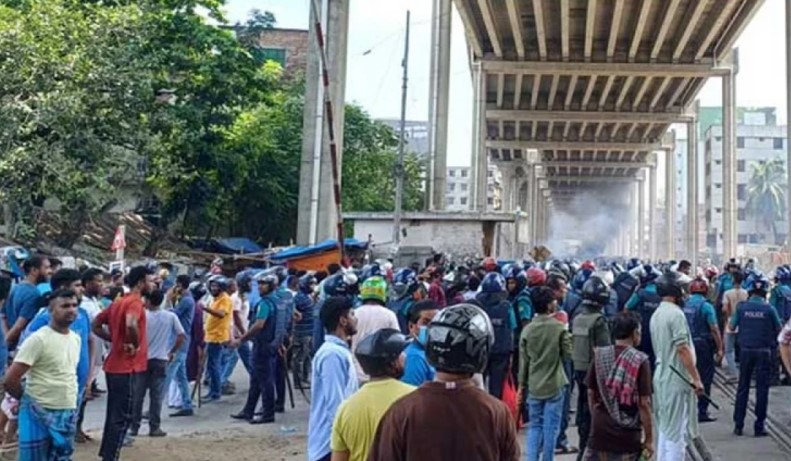 অটোরিকশা চালকদের অবরোধে ট্রেন চলাচল বন্ধ ঢাকায়